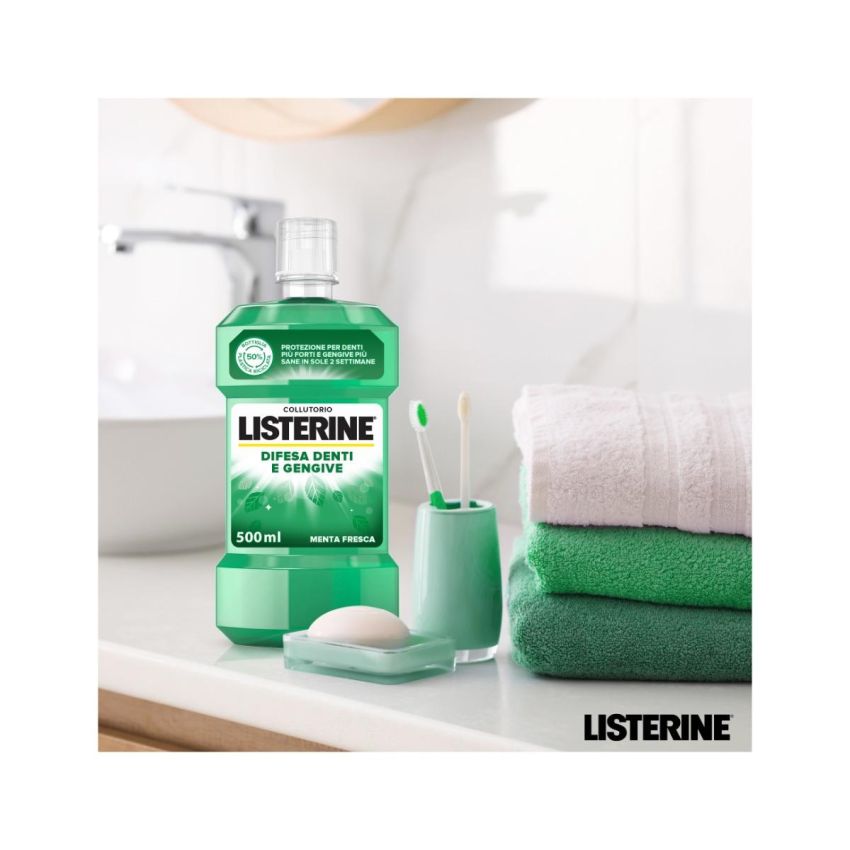 Listerine Collutorio 500ml per Difesa di Denti e Gengive